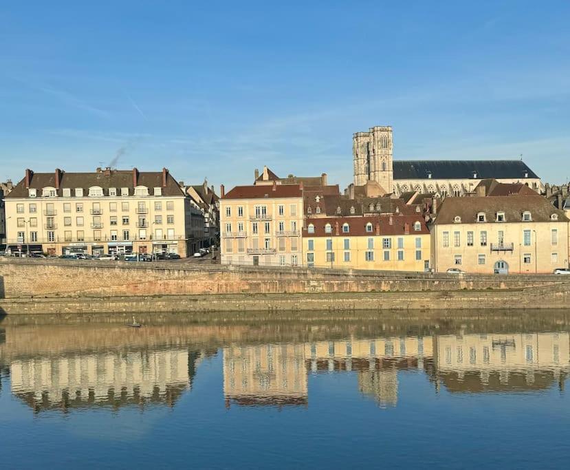 Appartement Avec Magnifique Vue Sur La Saone Et Son Balcon Chalon-sur-Saône Buitenkant foto