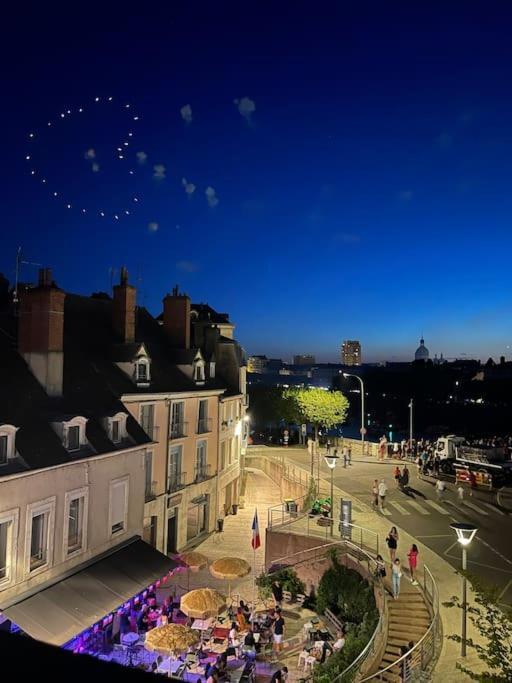 Appartement Avec Magnifique Vue Sur La Saone Et Son Balcon Chalon-sur-Saône Buitenkant foto